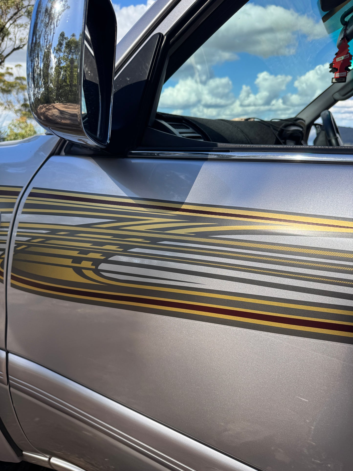 100/105 Series 'STREET' decal