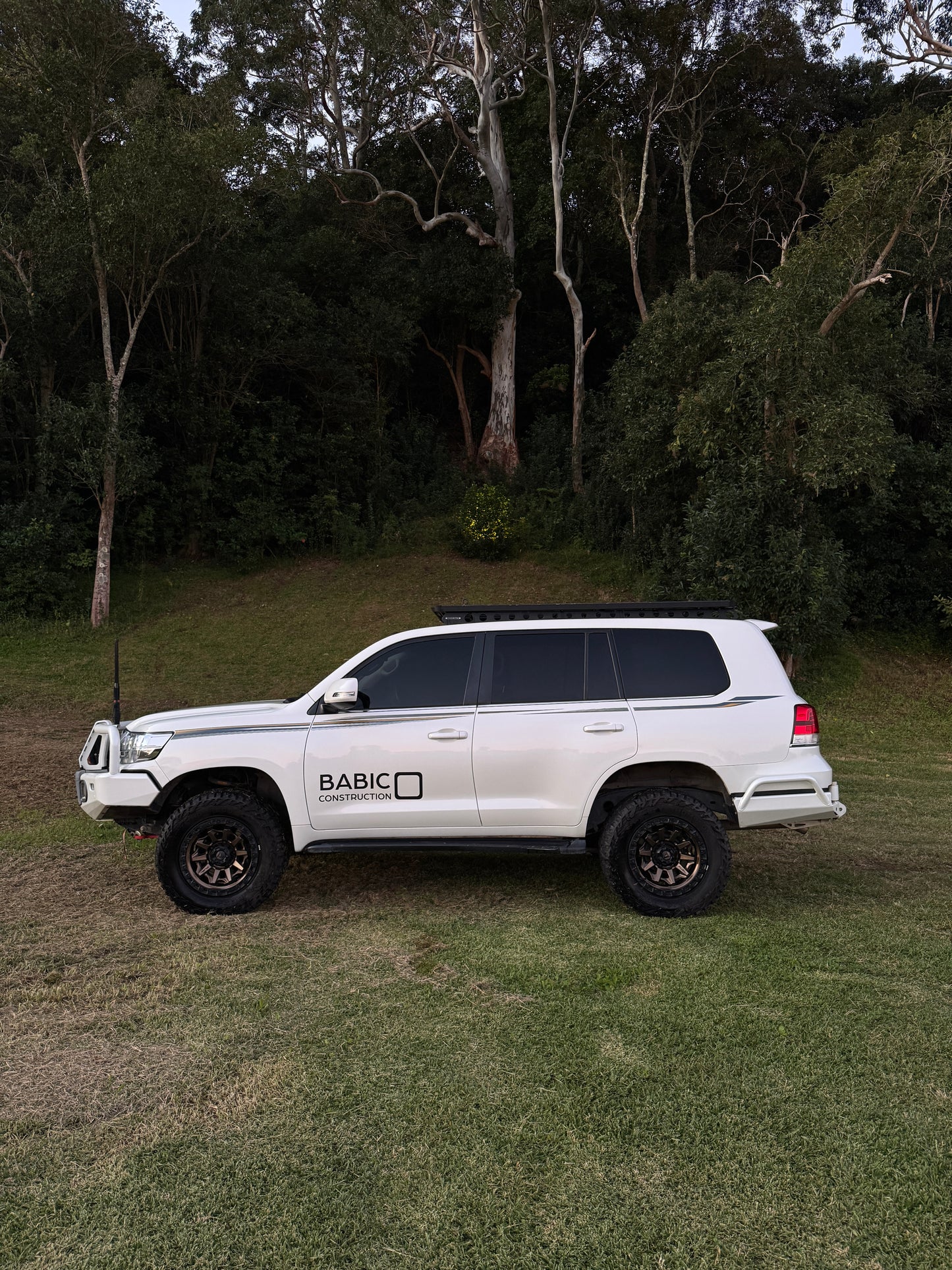 200 Series 'RIDGE' decal