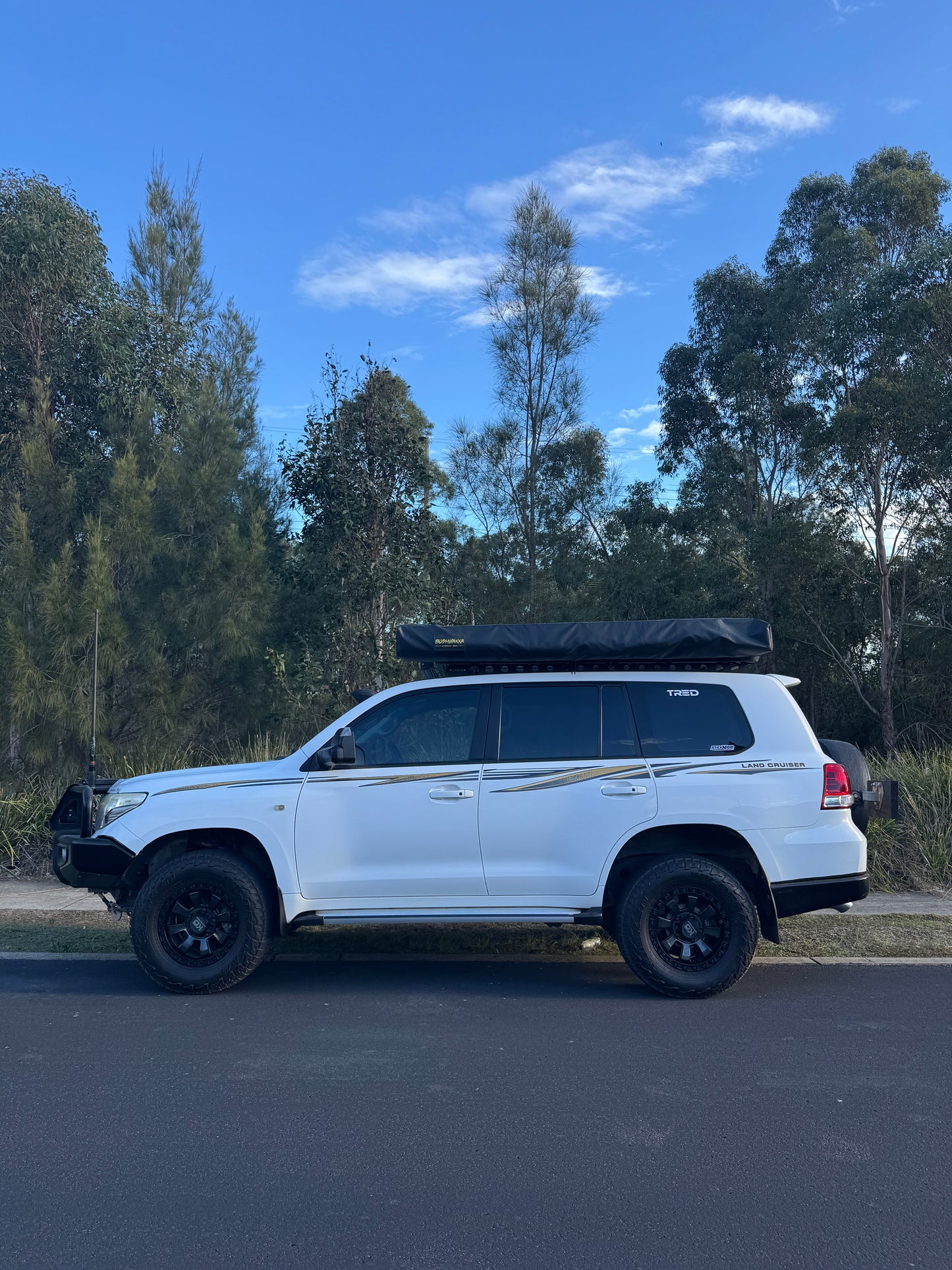 200 Series 'GRUNT' decal
