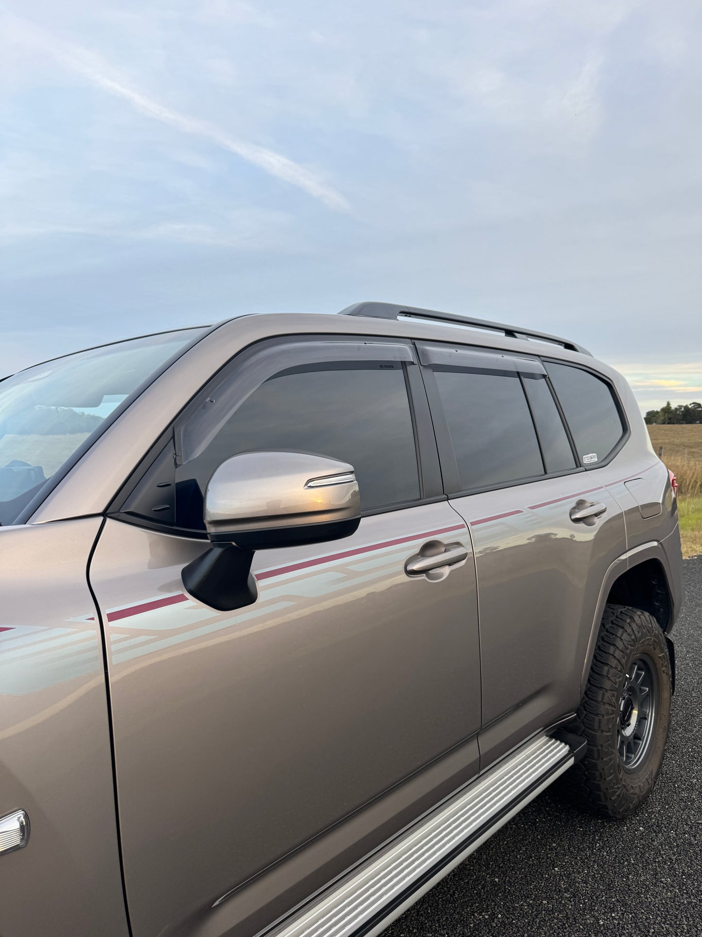 300 Series 'EDGE' decal